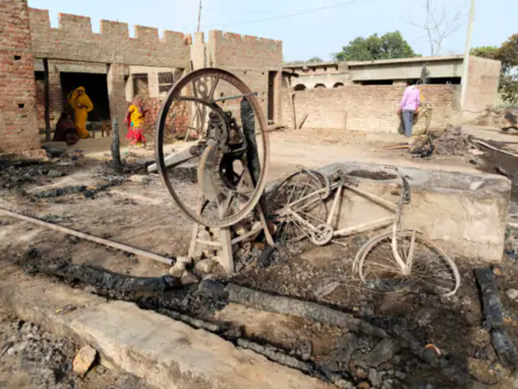 अग्निकांड से तबाही