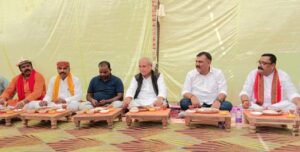 गैसड़ी में लाभार्थी सम्मेलन को केंद्रीय कृषि मंत्री ने सम्बोधित किया