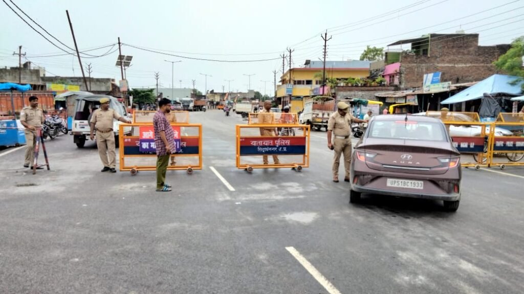यातायात नियमो का पढ़ाया पाठ