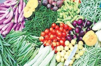 टमाटर सहित अन्य सब्जियों के दाम बेलगाम,आसमान छू रहे भाव