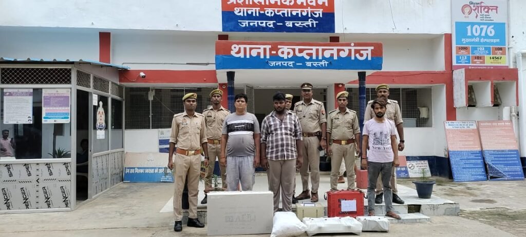 चोरी की अभियुक्तों को चोरी माल के साथ थाना क्षेत्र से किया गिरफ्तार