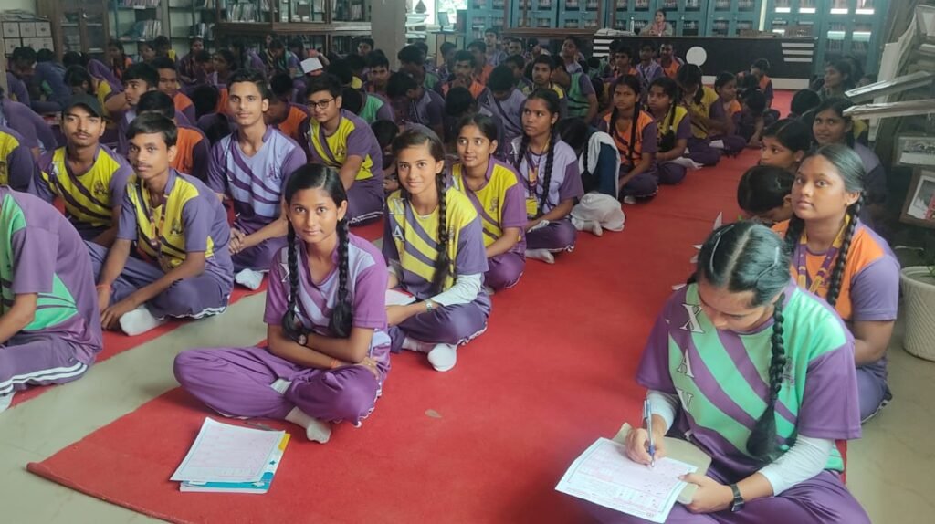 सेंट जेवियर्स सीनियर सेकंडरी स्कूल में संपन्न हुई भारतीय संस्कृत ज्ञान परीक्षा