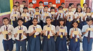 राष्ट्रीय पोस्ट डे के अवसर पर सेंट जेवियर्स डिज्नी वर्ल्ड स्कूल के बच्चों ने किया पोस्ट ऑफिस का भ्रमण