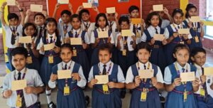 राष्ट्रीय पोस्ट डे के अवसर पर सेंट जेवियर्स डिज्नी वर्ल्ड स्कूल के बच्चों ने किया पोस्ट ऑफिस का भ्रमण