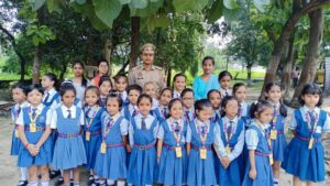 अग्नि निवारण सप्ताह के अवसर पर सेंट जेवियर्स डिज्नी वर्ल्ड स्कूल के बच्चों ने किया फायर स्टेशन का भ्रमण