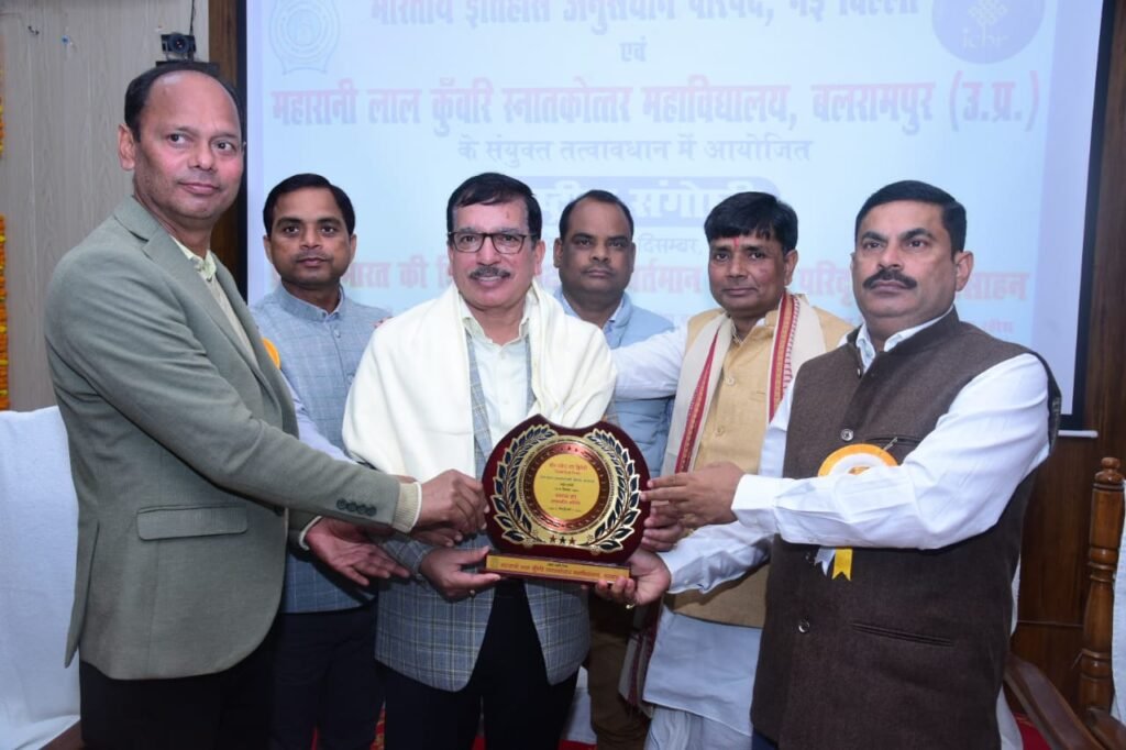 प्रो0 अजय दूबे - सीखने के लिए नम्रता का भाव होना जरुरी