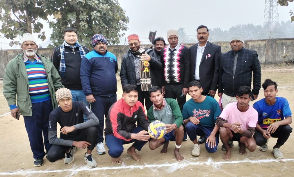 जूनियर वर्ग कबड्डी एवं वॉलीवॉल प्रतियोगिता का शुभारंभ