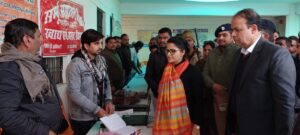 Bahraich: डीएम की अध्यक्षता में 61 प्रार्थना-पत्रों का मौके पर हुआ निस्तारण