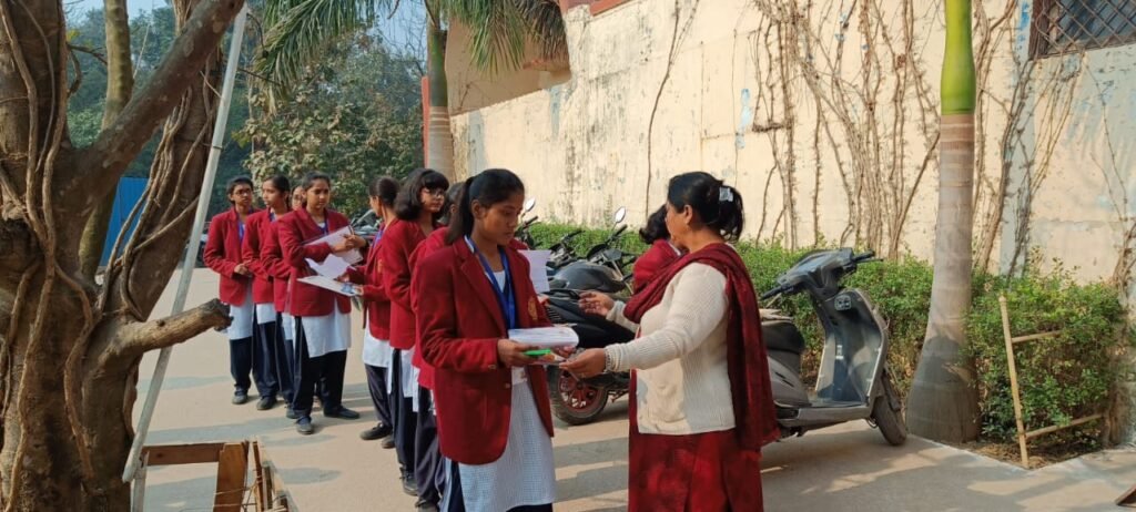 12 की हिंदी विषय की परीक्षा संपन्न