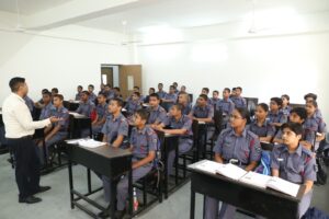 सीएम की मौजूदगी में उपराष्ट्रपति करेंगे पूर्वी यूपी के पहले सैनिक स्कूल का लोकार्पण