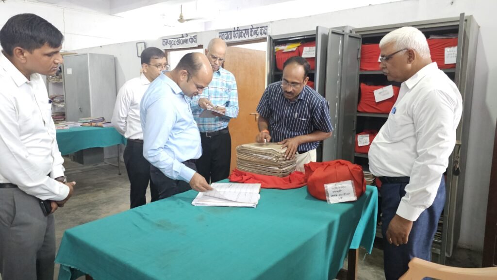 निस्तारण सुनिश्चित करने का आदेश