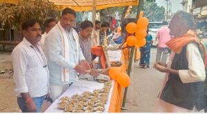नवमी परिक्रमा में भव्य प्रसाद वितरण का आयोजन