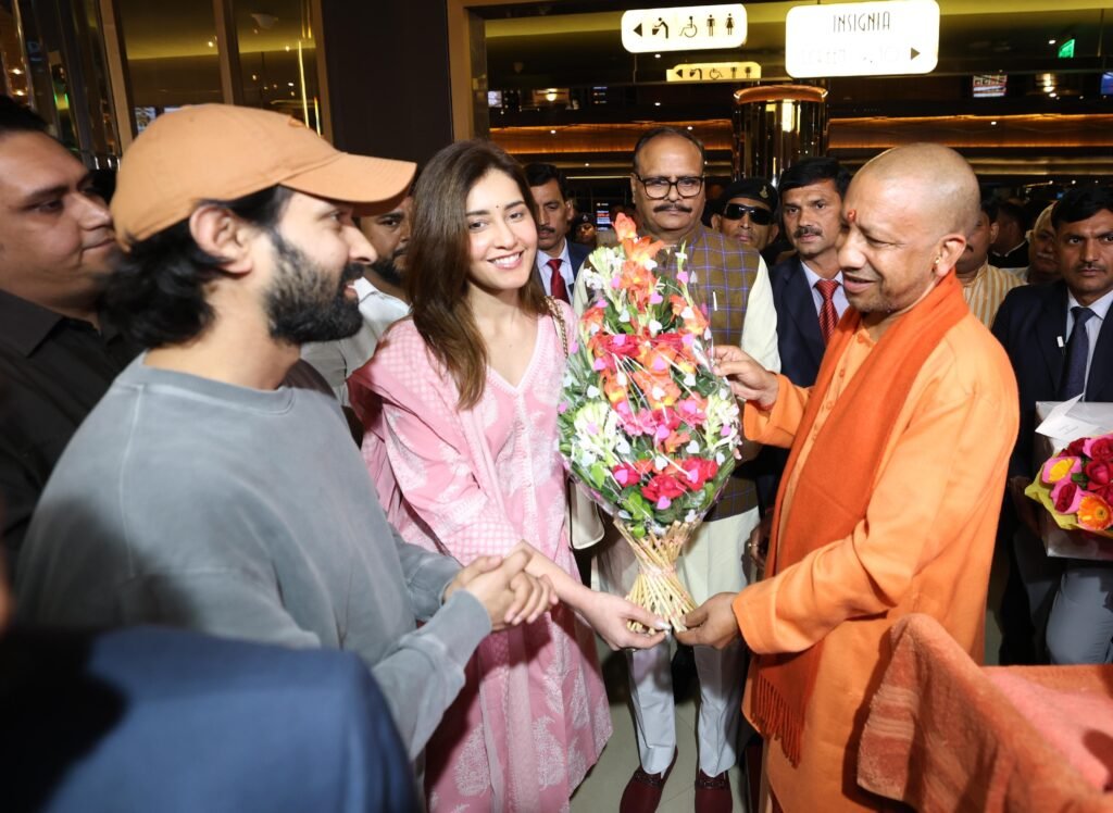 सीएम योगी ने देखी ‘द साबरमती रिपोर्ट’