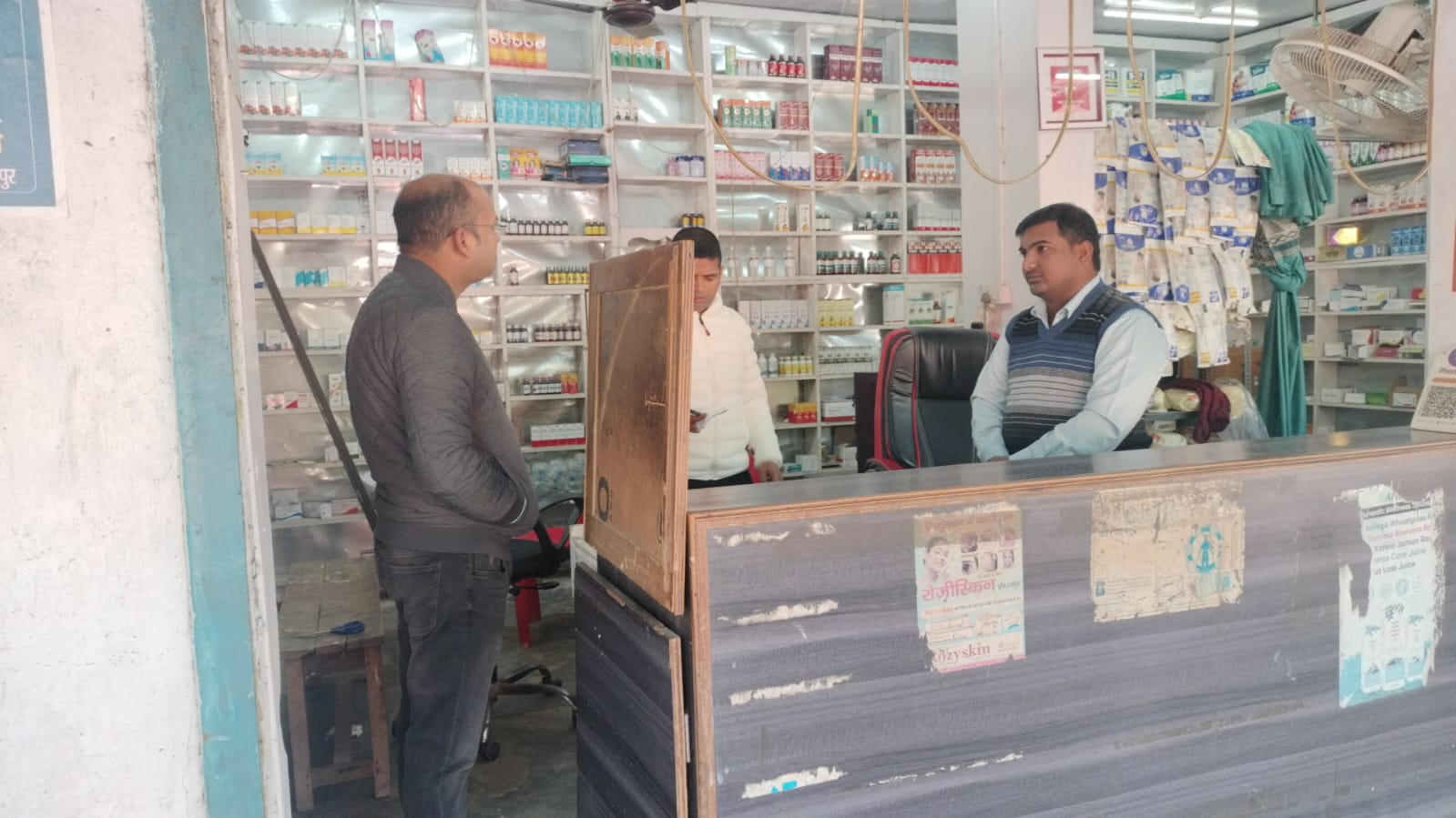 डीएम ने स्वास्थ्य सेवाओं की परखी स्थिति