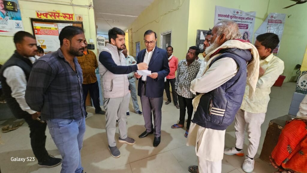 कर्मचारियों की अनुपस्थिति जताई नाराजगी