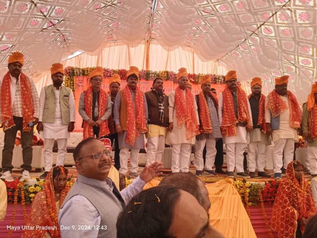 सामूहिक विवाह कार्यक्रम में शामिल हुए 271जोड़ें