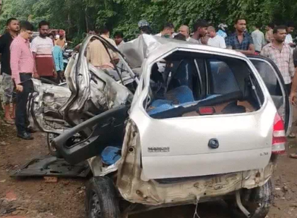 हादसे के बाद मची चीख-पुकार, पिता-पुत्र की मौत से परिवार में कोहराम